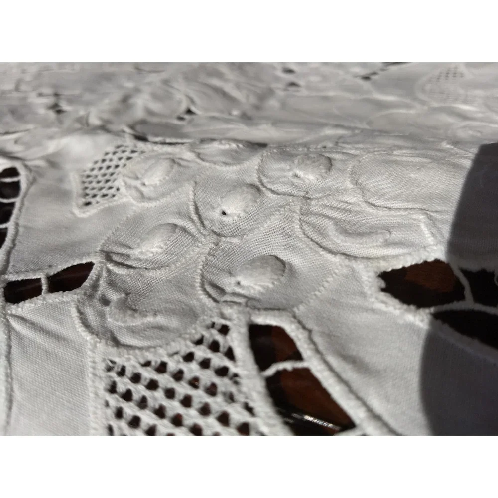 Lace TABLECLOTH 116